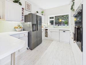 Kitchen- click for photo gallery